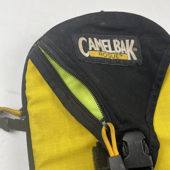 Camelbak Rogue Hydration Backpack Lightweight Ripstop Canvas Yellow Black - Picture 10 of 12